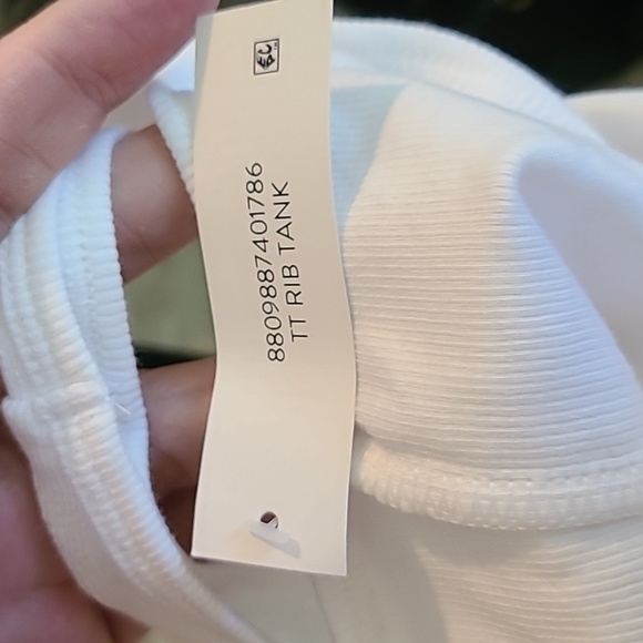 White tank top - Picture 5 of 5